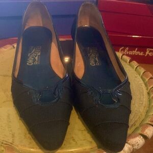 Salvatore Ferragamo Sarina Black Textile and Patent Leather Flats Sz 10B